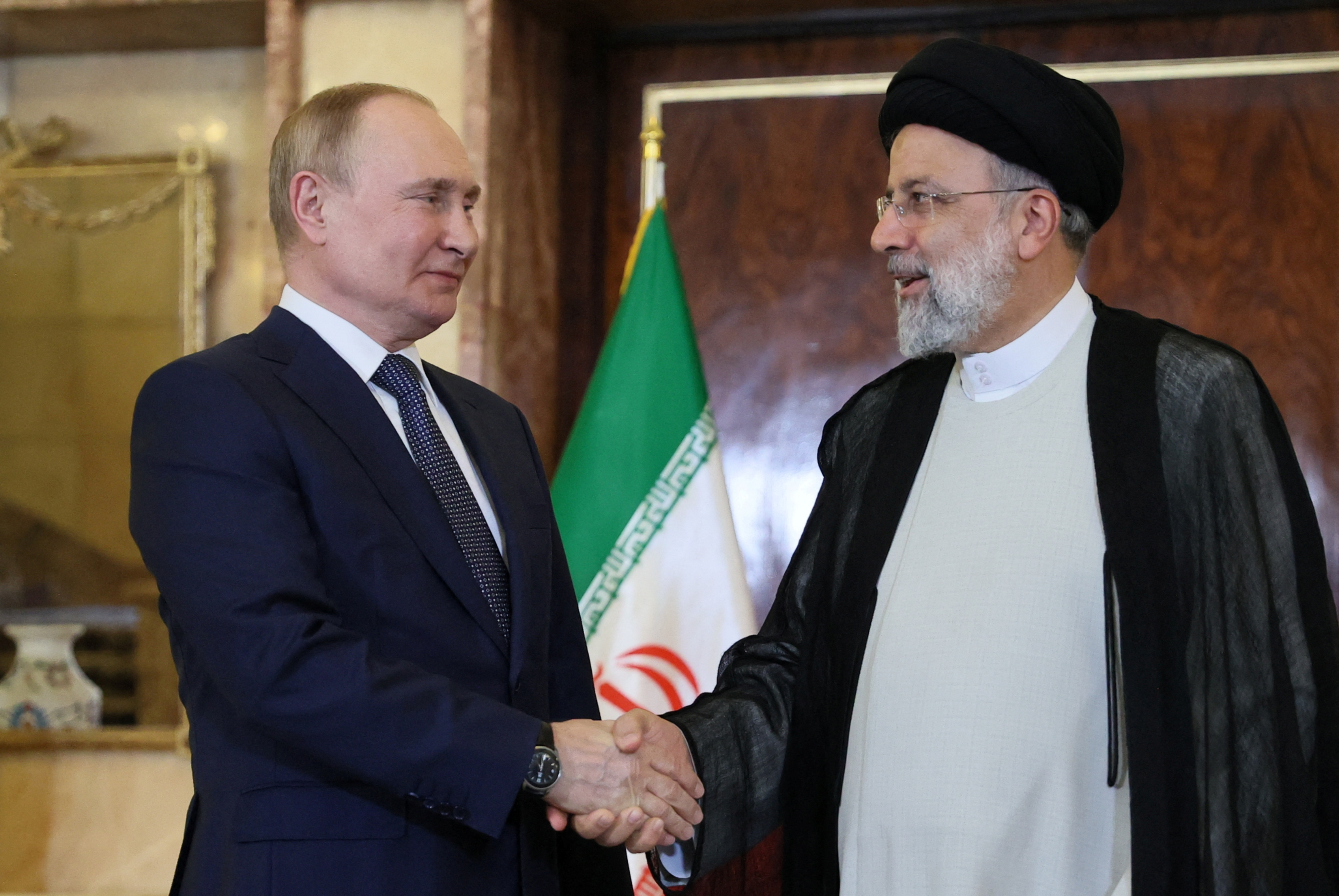 Delegation of 80 large Russian companies to visit Iran, says Putin