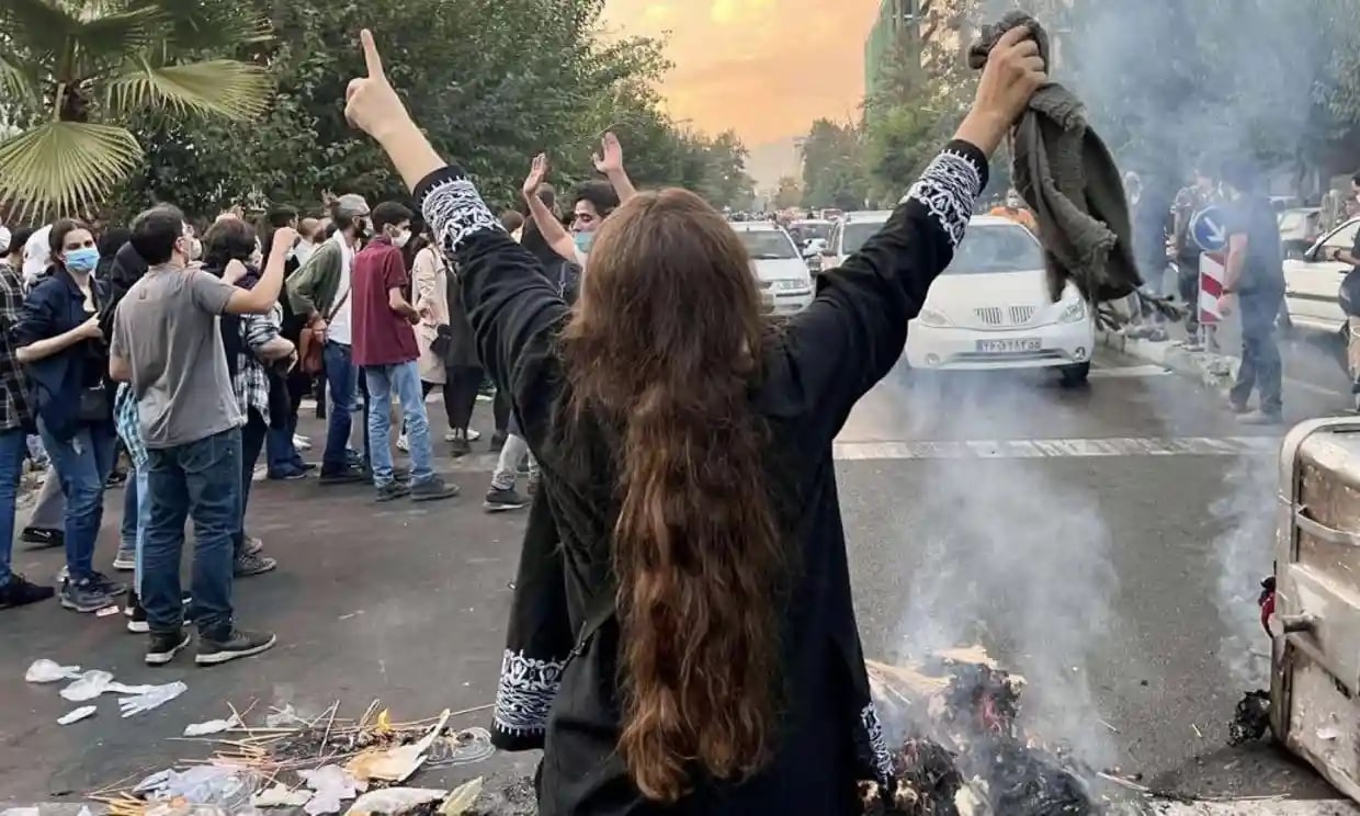 Woman, Life, Freedom, the battle cry of the movement in Iran: A call for regime change!