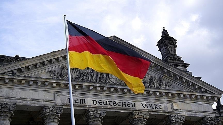 Germany expels two Iranian diplomat over dual national execution