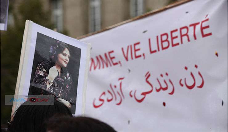 أحتجاجات مناهضة لنظام خامنئي في باريس