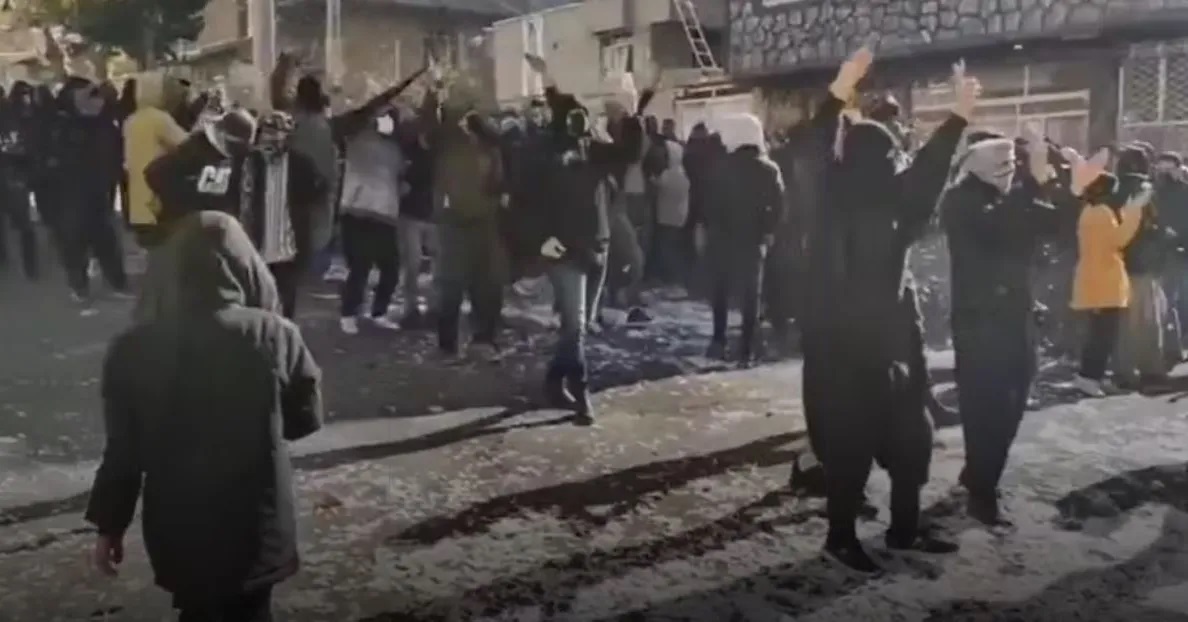 جوانان انقلابی جوانرود در فراخوانی سیرک انتخاباتی جمهوری اسلامی را تحریم کردند