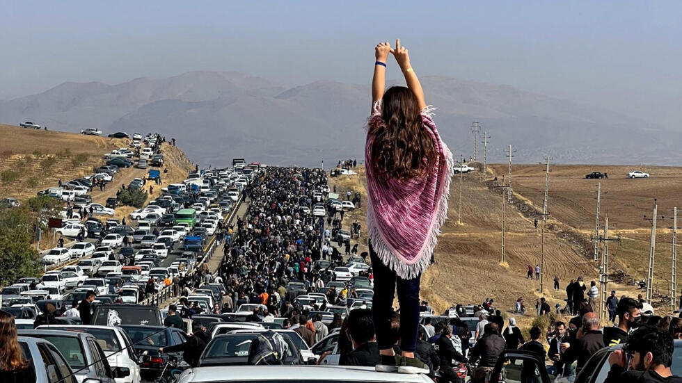  Iranians mark 2nd anniversary of Woman, Life, Freedom movement 