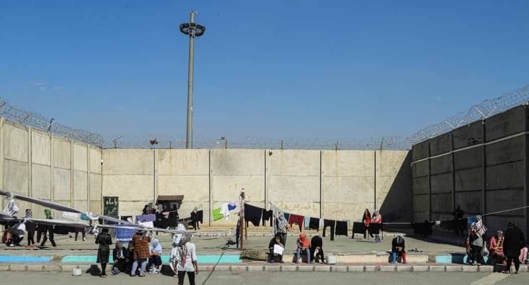 بازگرداندن زندانیان سیاسی زن از قرچک به اوین
