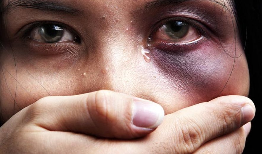 تنها طی سال گذشته ١١٠ زن در ایران کشته شدەاند