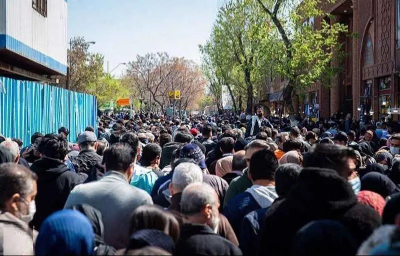 بازار تهران در واکنش به جهش قیمت ارز دست به اعتراض زدند