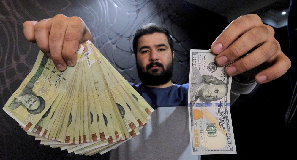 سقوط آزادی بهای ریال/ هر دلار ١٤٤ هزار تومان معامله شد