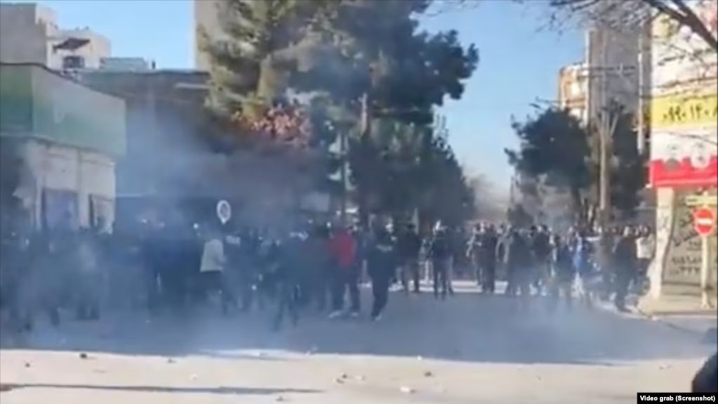 At Least 15 Kurdish Civilians from Paveh Killed in Recent Protests