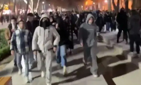 هرانا: ژمارەی کوژراوانی پشتڕاستکراوەی خۆپێشاندانەکان شەش هەزار کەسی تێپەڕاند
