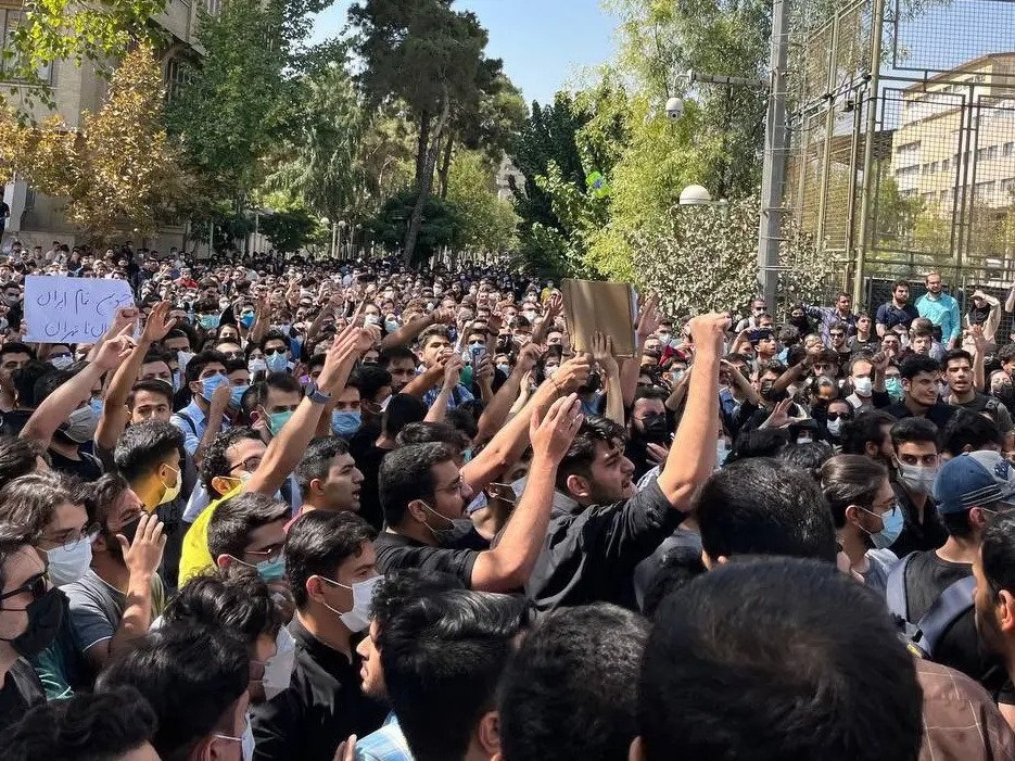 تهدید و ارعاب خانواده مسعود میرزایی، فعال سیاسی کردستانی توسط نیروهای امنیتی ایران