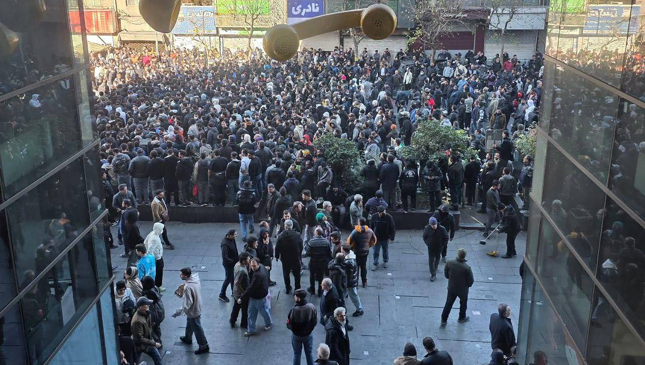 رئیس انجمن جراحان مغز و اعصاب خواستار آزادی پزشکان بازداشتی شد