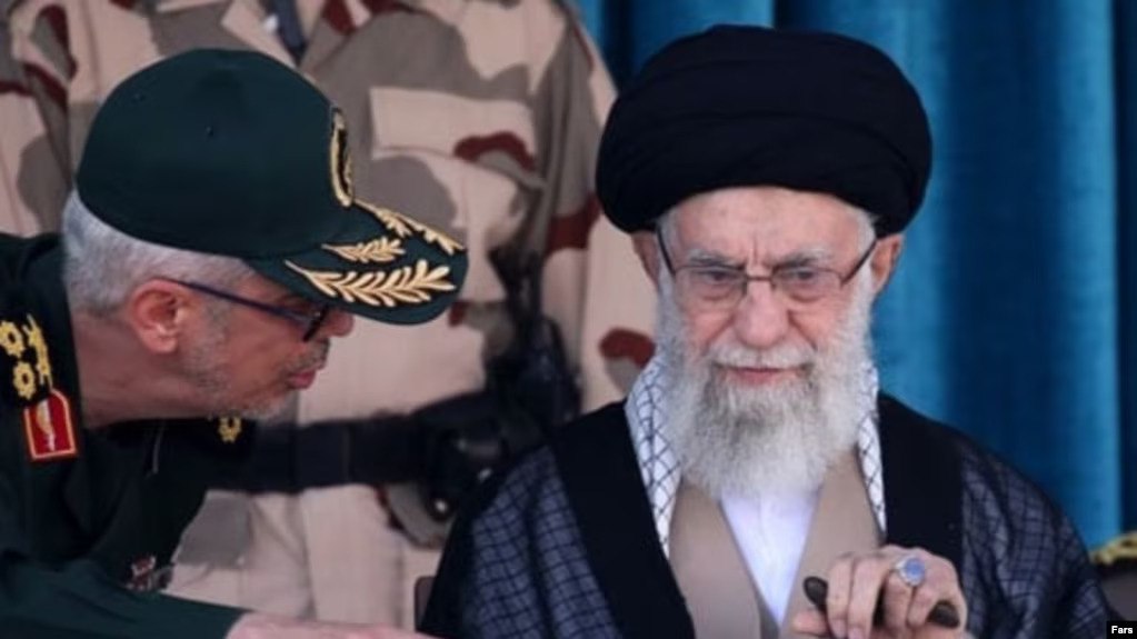 خبرگزاری بین المللی رویترز از کشته شدن علی خامنەای، دیکتاتور حاکم بر ایران خبر داد. همچنین بنیامین نتانیاهو، نخست‌وزیر اسرائیل، بدون آن‌که صراحتا کشته شدن رهبر جمهوری اسلامی را تأیید کند، گفت نشانه‌های زیادی وجود دارد که نشان می‌دهد علی خامنه‌ای زنده نیست.