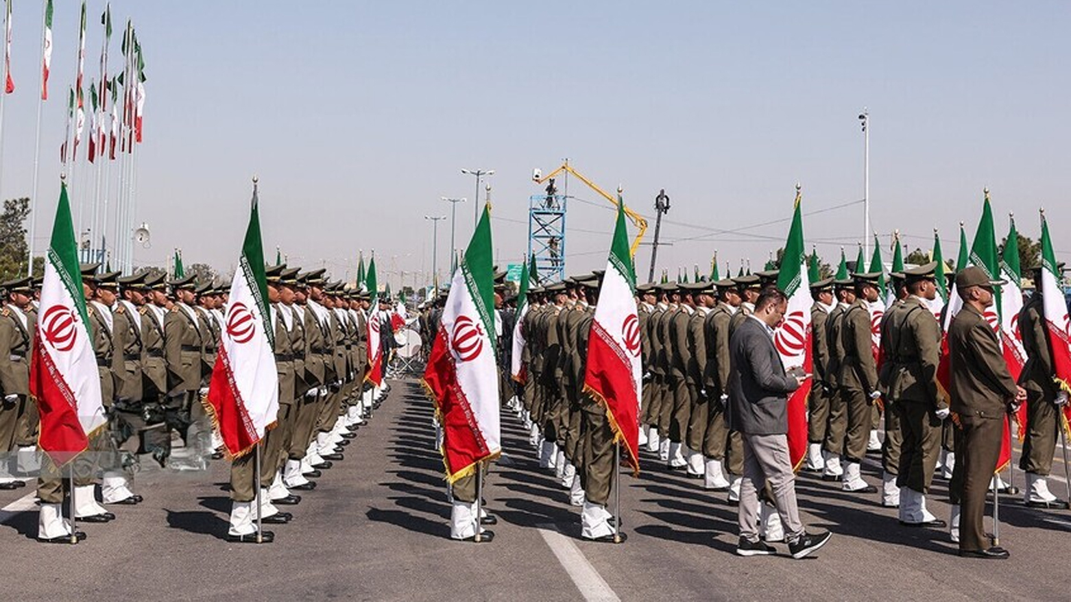 سوپای ئێران کوژرانی هەشت پلەداری خۆی لە هێرشەکانی ئەمریکادا ڕاگەیاند