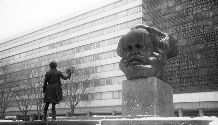 تمثال لكارل ماركس 