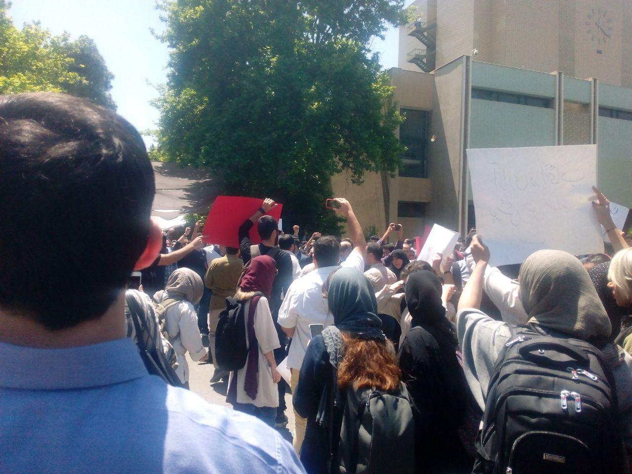 Tehran University students protest against compulsory hijab, morality police