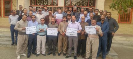 Teachers protest over low life standard, lack of educational facilities in Iran