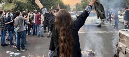 ئاوڕدانەوەیەک لە ڕاپەڕینی خەڵک و ڕەتکردنەوەی هەر جۆرە دیکتاتۆریەتێک لە ئێراندا!