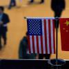 العلم الصيني و الأميركي