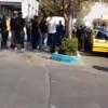 هجوم نیروهای سرکوبگر به تجمع خانوادەهای زندانیان در تهران
