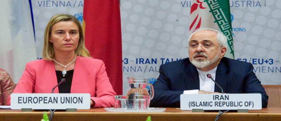 وزير خارجية الإيراني مع نظيره الأوروبي