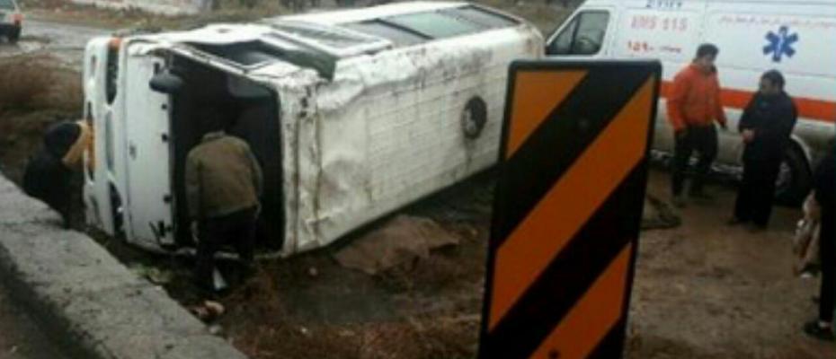 Bus crash wounded six students in Iran