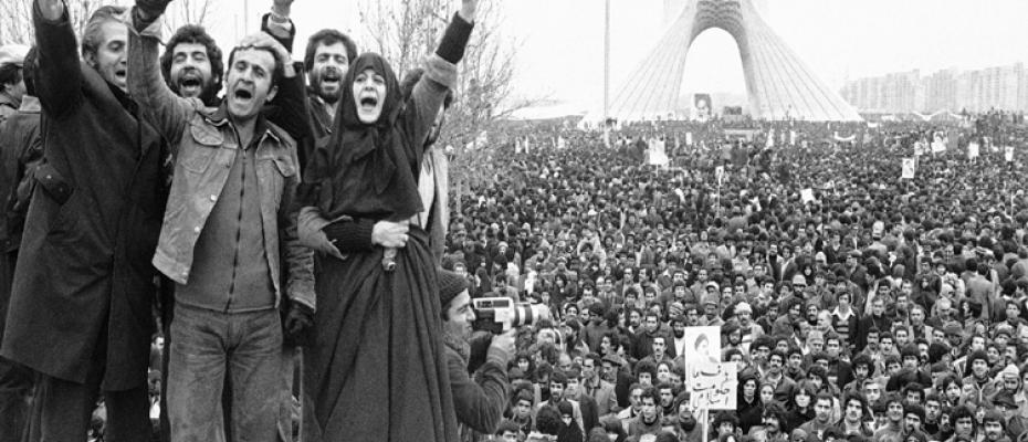 موالون لثورة الخميني عام 1979