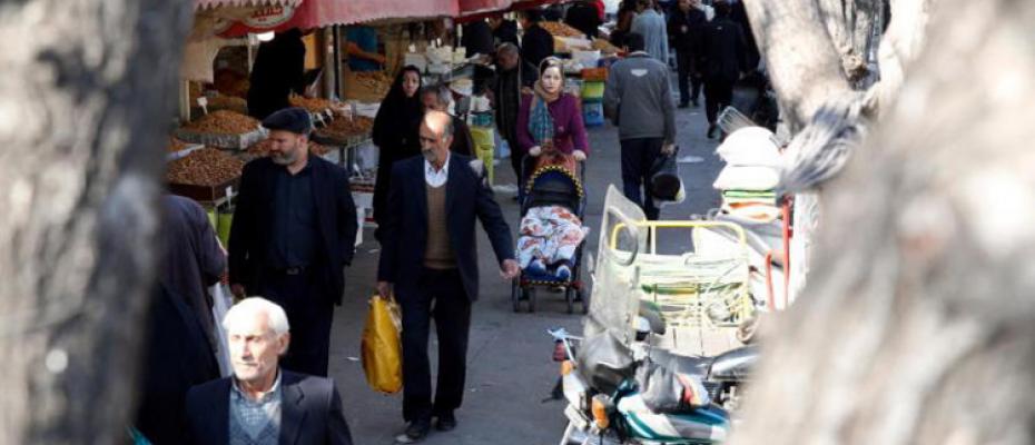 سوق في إيران