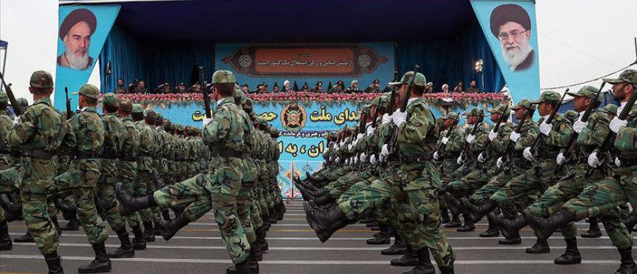 ABD'nin sıkboğaz ettiği İran ordusundan gövde gösterisi