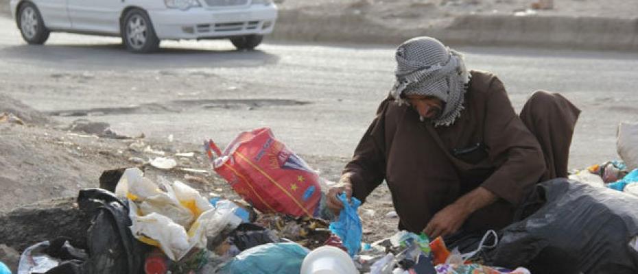 İran toplumunda yoksulluk giderek artıyor