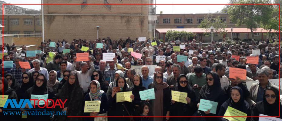 İran ve Doğu Kürdistan’da öğretmenler eylemlerle taleplerini haykırdı