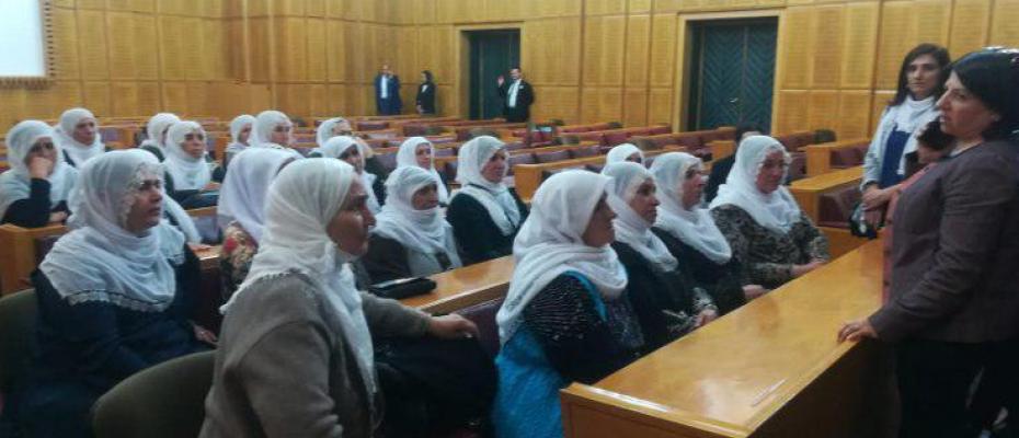 Tutuklu anneleri Meclis'te oturma eylemi başlattı