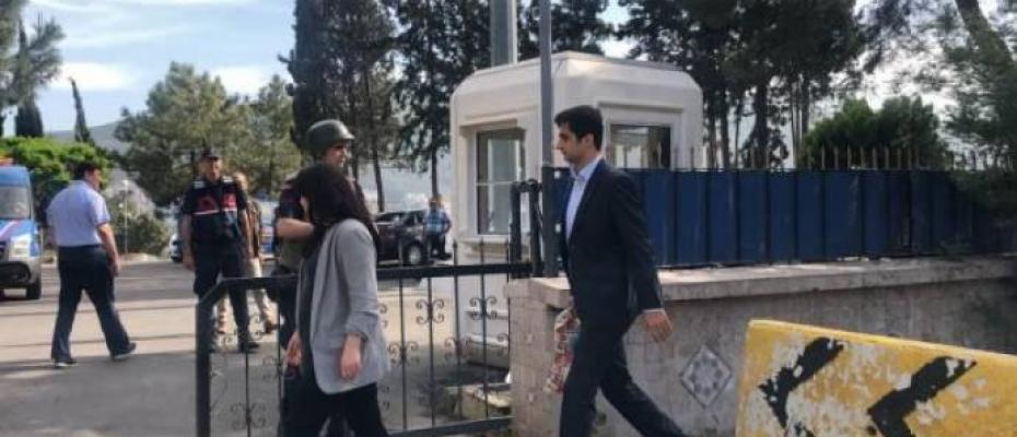 Öcalan'la görüşen avukatlar İmralı'dan döndü