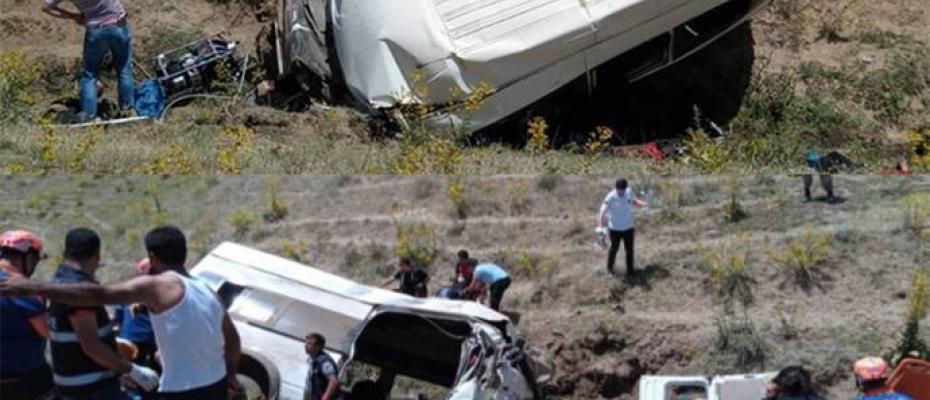 Van’da katliam gibi kaza: 17 göçmen hayatını kaybetti, 25’î yaralı