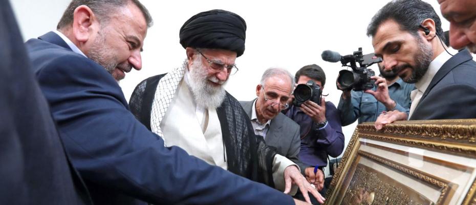 به جای صلح و آرامش و رفاه زندگی، خامنه‌ای گفت «پیشرفت فلسطینیان را در داشتن موشک‌های نقطه‌زن می‌داند»