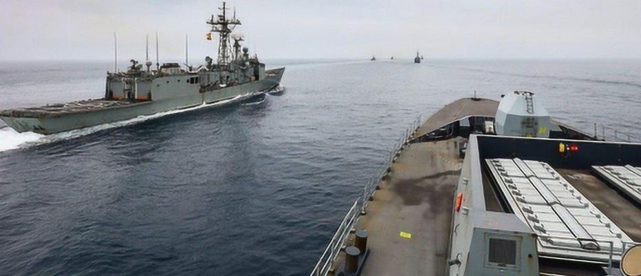 Tahran tehdidine karşı Hürmüz Boğazı’ndaki ABD gemilerine donanma koruması