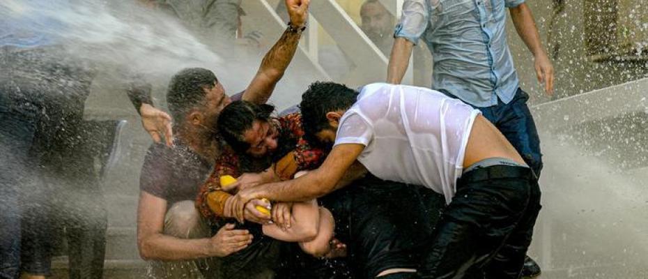 Türk polisinin Van'daki vahşetine büyük tepki