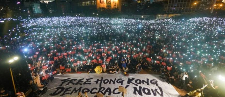 نتیجه اتحاد و حس مسئولیت یک ملت آگاه؛ طلیعه پیروزی مردم هنگ کنگ
