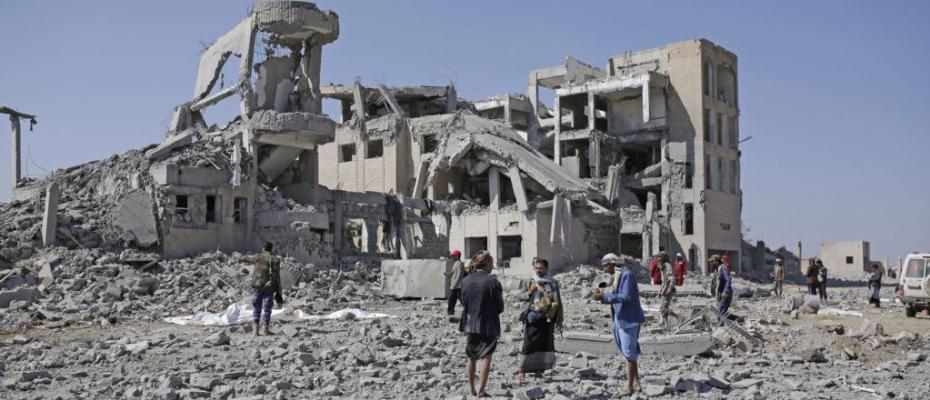 Suudiler Yemen’de tutukevini vurdu: 100 kişi öldü