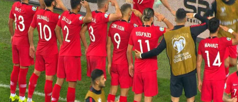 UEFA, asker selamı veren Türk ulusal futbol takımına inceleme başlatacak