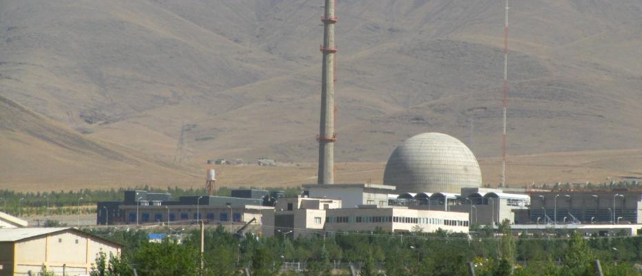 Iran uses secondary circuit of Arak nuclear reactor, says news agency