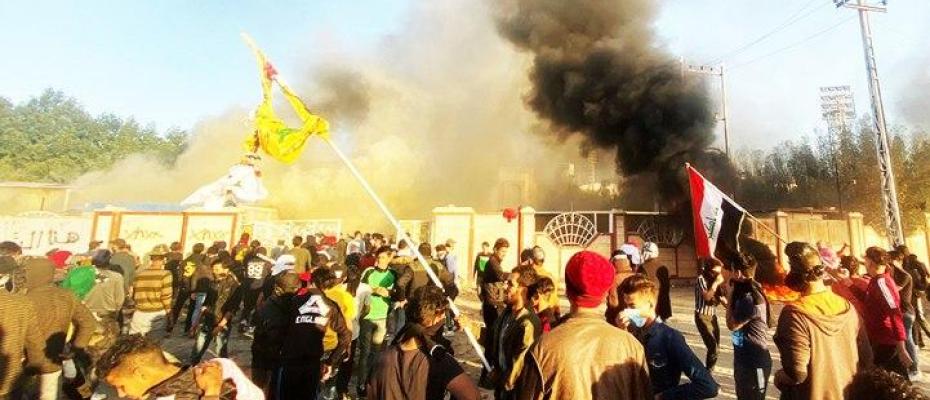 Irak’ta gösterici katleden Haşdi Şabi merkezi ateşe verildi
