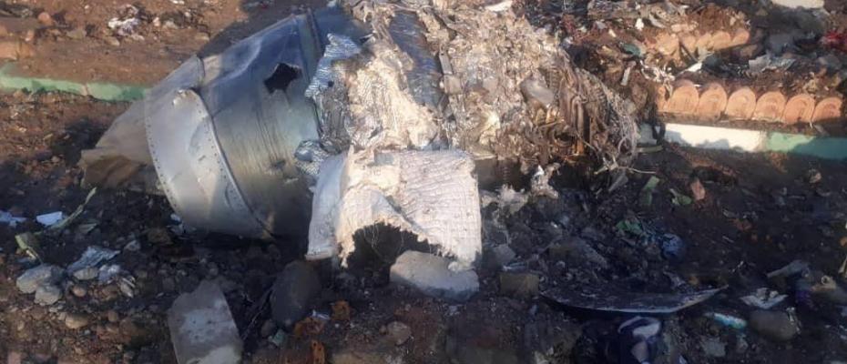 Ukraine asks Tehran to return back black boxes from downed passenger jet