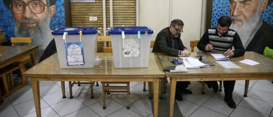 Iran election: Hardliners win majority seats in parliament