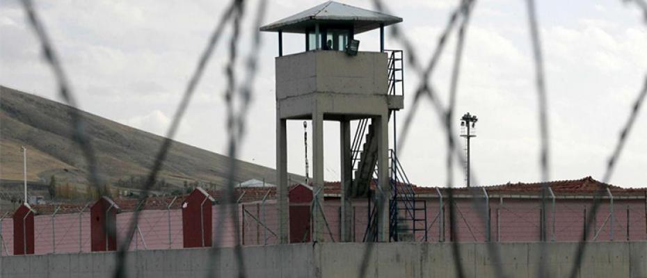 سجون تركيا تمارس فيها أبشع الطغيان