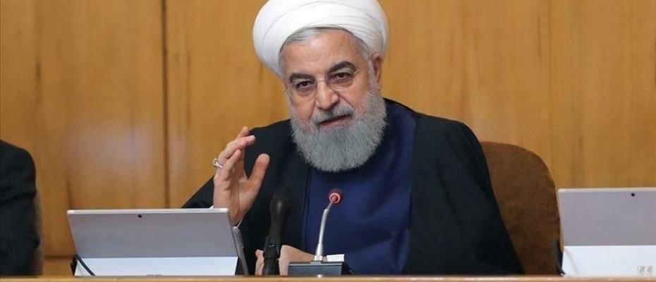 Ruhani’den itiraf: İran rejimi tarihinin en zorlu yılını geçiriyor