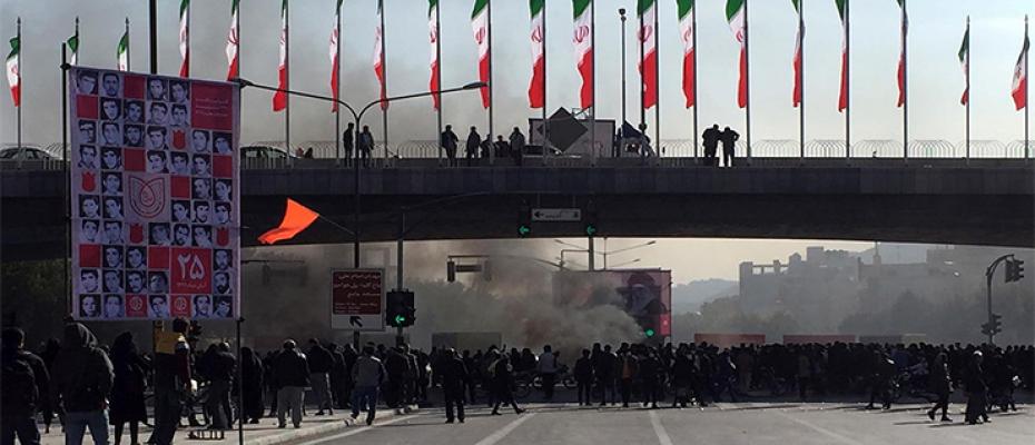 مظاهرات شعبية في إيران