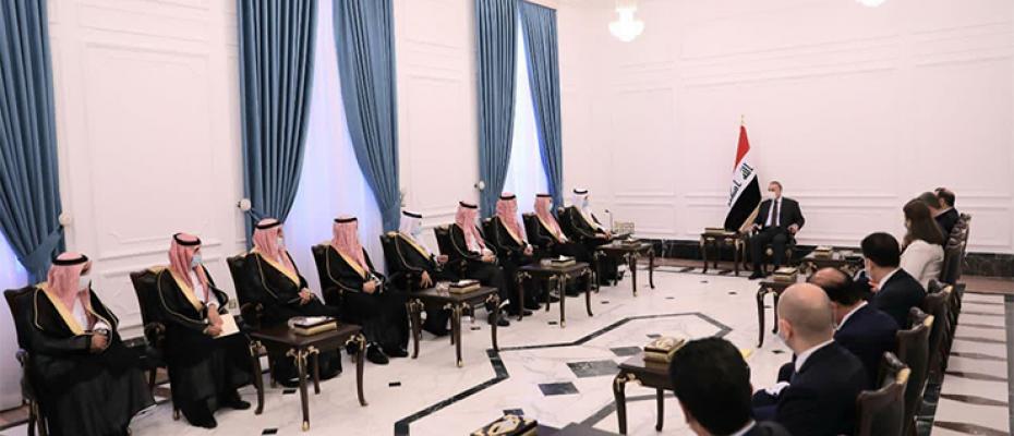 الوفد السعودي مع رئيس الوزراء