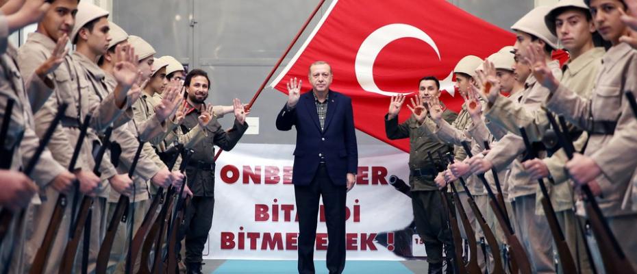 Eski yol arkadaşı Davutoğlu’ndan Erdoğan’a virüs benzetmesi