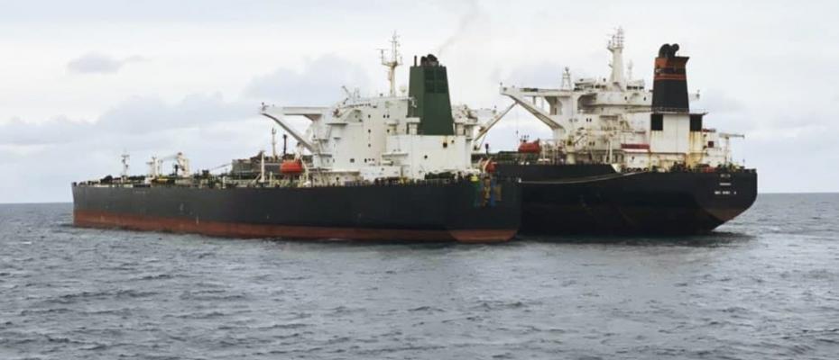 Endonezya, yasadışı petrol transferi yapan İran rejimi gemisine el koydu