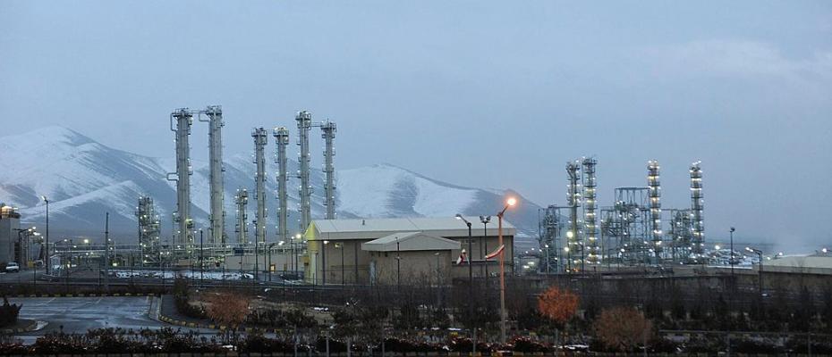 Iran says to cold test Arak nuclear reactor