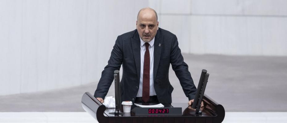 HDP’den istifa eden Ahmet Şık, Türkiye İşçi Partisi’ne katıldı